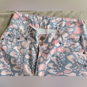 Flower Pattern jeans. Pink and gray. Fan trust. US size 12.